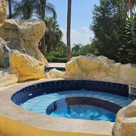 Mediterranean Sunrise A2 公寓